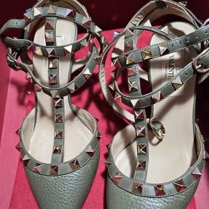 Valention Rockstud Caged Pump